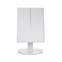 Sgvaemo-ogledalo-s-LED-svetlini-Magnifying-Mirror-4521