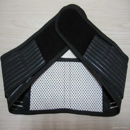 Turmalinov-kolan-sresu-bolki-v-grba-i-krsta-Tourmaline-Belt