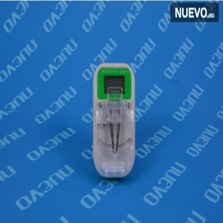 Universalno-zaradno-za-baterii-s-LED-displej-i-USB-port-1359