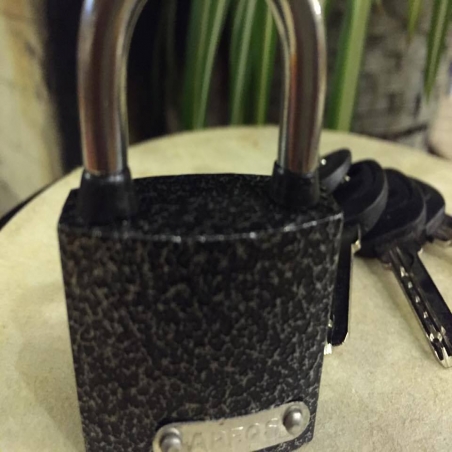 Kompakten-katinar-APF-364-s-4-kluca-3250