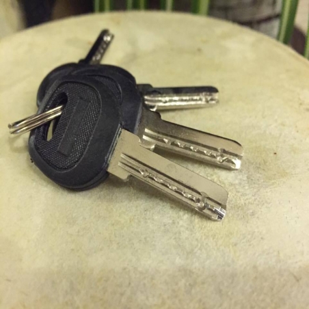 Kompakten-katinar-APF-364-s-4-kluca-3250