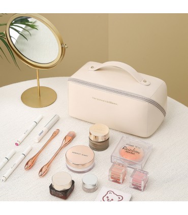 Луксозен козметичен несесер за пътуване от еко кожа