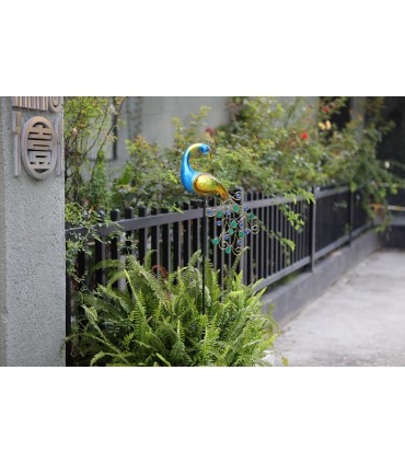 Градинска соларна LED лампа с форма на паун