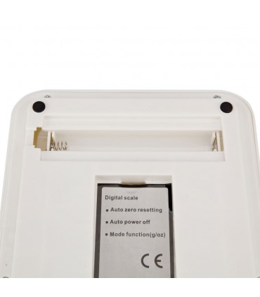 Цифрова домакинска везна с капацитет на измерване до 5кг. и LCD дисплей.