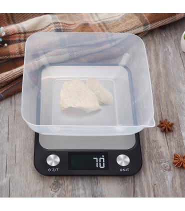 Кухненска везна с електронен дисплей до 5 кг