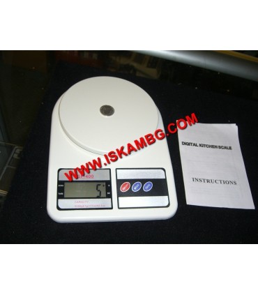 Кухненска везна с електронен дисплей до 5 кг