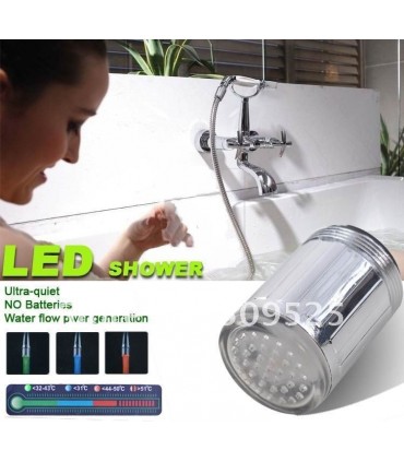 Светещ в различни цветове накрайник за чешма