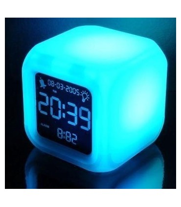 Светещ стаен LED часовник със 7 цвята