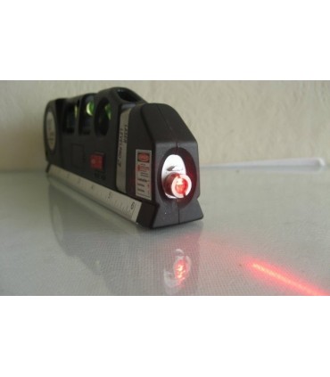 Универсален уред / лазарна терзия - либела, нивелир и ролетка