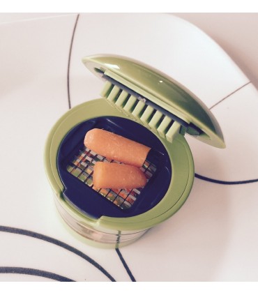 РЕЗАЧКА ЗА ЧЕСЪН С КОНТЕЙНЕР И 2 ПРИСТАВКИ