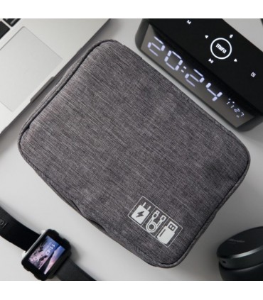 Двуслойна чанта за организиране на пътнически кабели