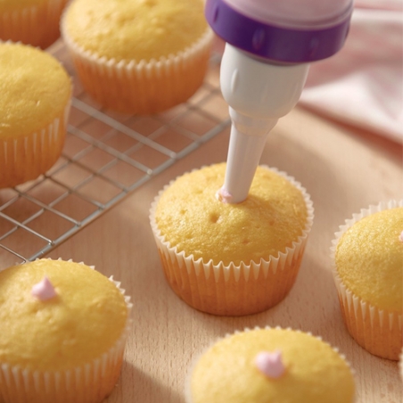 Spric-za-dekoracia-na-deserti-Dessert-Decorator-Plus-Wilton-1527