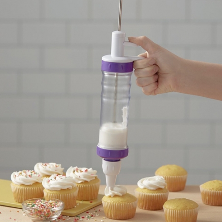 Spric-za-dekoracia-na-deserti-Dessert-Decorator-Plus-Wilton-1527