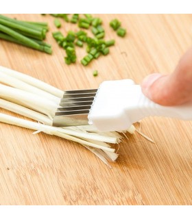 Домакински нож за рязане на пресен лук и праз