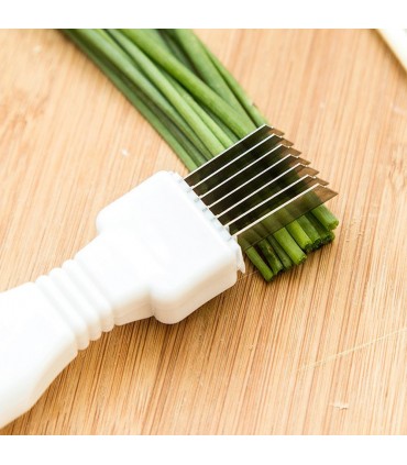 Домакински нож за рязане на пресен лук и праз