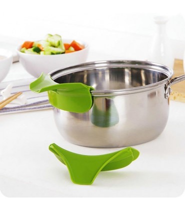 Силиконова приставка за съдове (при преливане от един съд в друг)