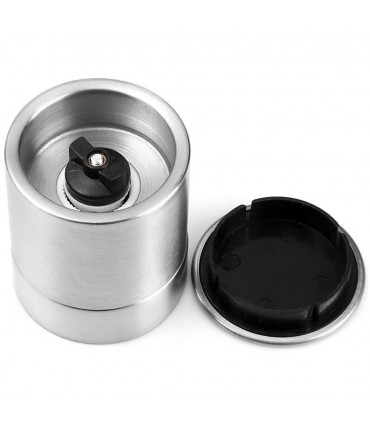 Малка стоманена мелничка за ръчно мелене на черен пипер - модел 1919