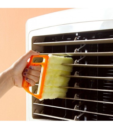 Практична четка за почистване на щори и други трудно достъпни места