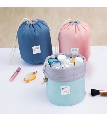 Козметичен несесер за гримове и тоалетни принадлежности