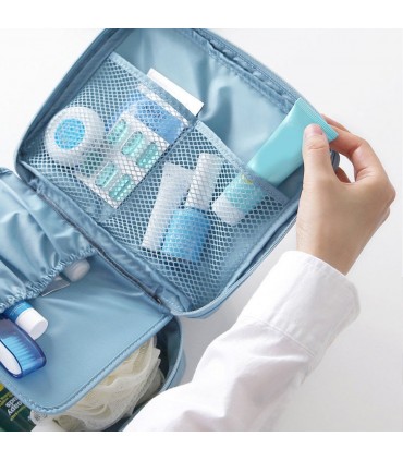 Козметична чанта, несесер за пътуване с практично разпределение