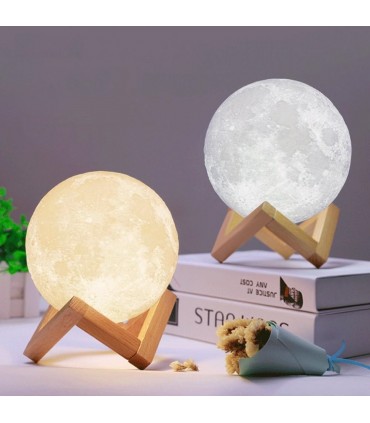 3D НОЩНА ЛАМПА С ФОРМА НА ЛУНА