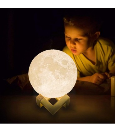 3D НОЩНА ЛАМПА С ФОРМА НА ЛУНА