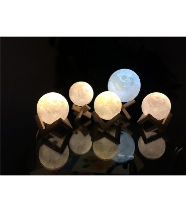 3D НОЩНА ЛАМПА С ФОРМА НА ЛУНА