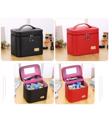 Козметичен куфар с отделение за четки и удобна дръжка-модел 2164