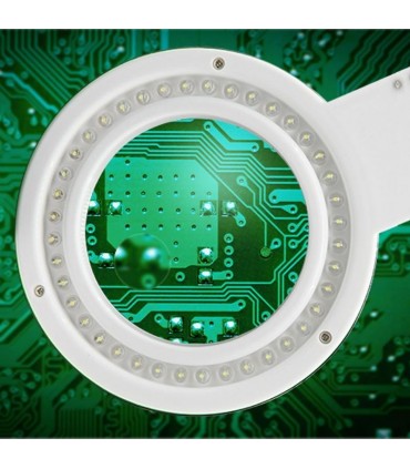 Настолна лупа с лампа