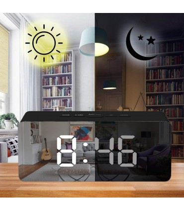 Настолен часовник с огледален дисплей