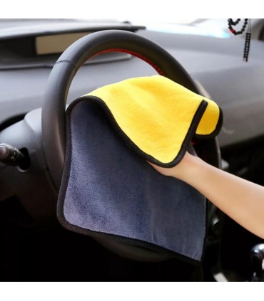 Дебела микрофибърна кърпа 30х60 см. за кола