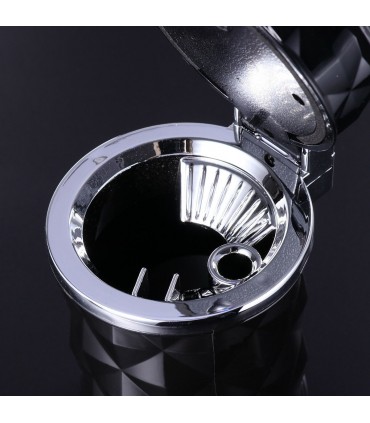 Ефектен пепелник за кола за вентилационната решетка