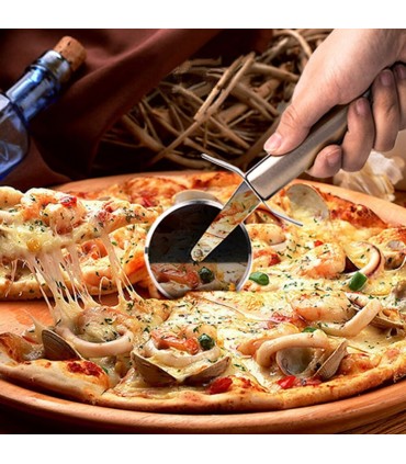 Нож за рязане на пица с диаметър 6,5 см.