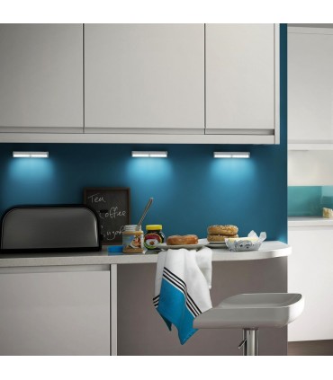 LED лампа с акумулаторна батерия и сензор за движение с дължина  19 и 37 см.