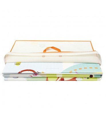 Двулицева детска постелка за игра с размери 2 х 1.8 м.