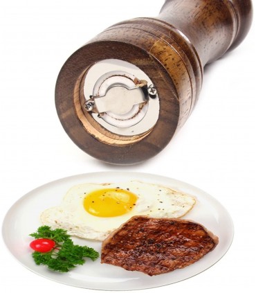 Класическа дървена мелничка за черен пипер