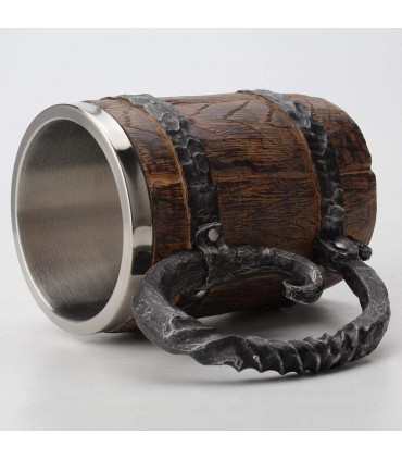 Халба за бира с интересен дизайн на Бъчва