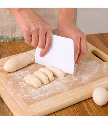 Шпатула за рязане на тесто