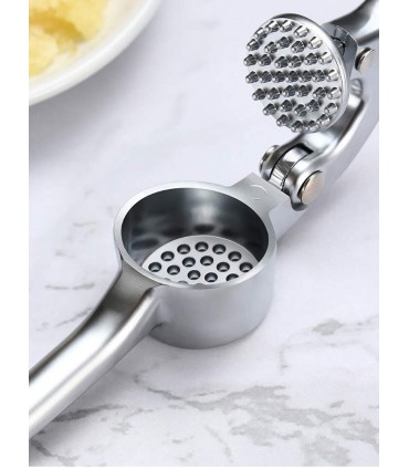 Метална преса за чесън