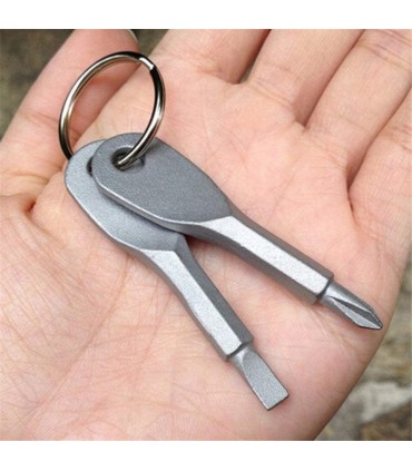 Практичен ключодържател с две отвертки с форма на ключ