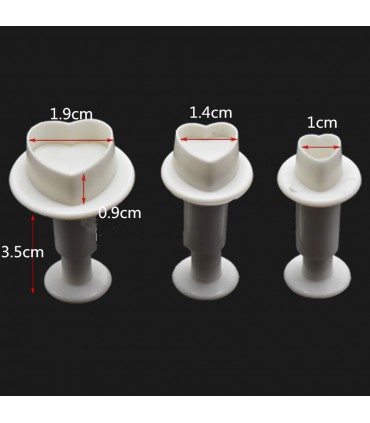 Комплект 3 бр. резци с бутало Сърце