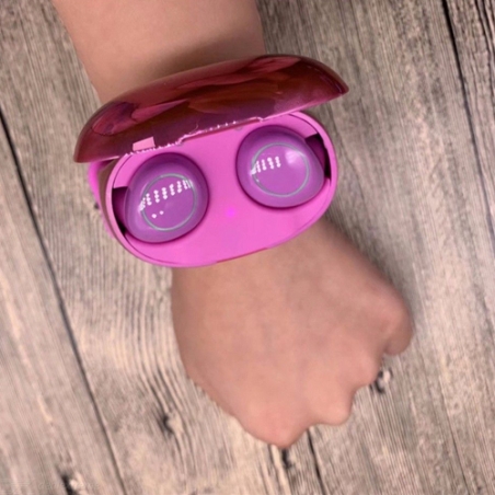 Slusalki-ss-zarezdas-kejs-s-grivna-HM50-Wireless-4511