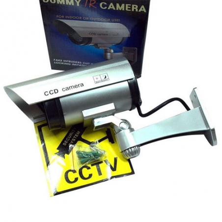 Falsiva-ohranitelna-kamera-LED-svetlina-cervena-1133