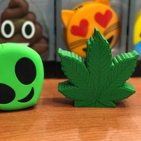 Prenosima-vnsna-bateria-Weed-Leaf-3000-mAh-3638